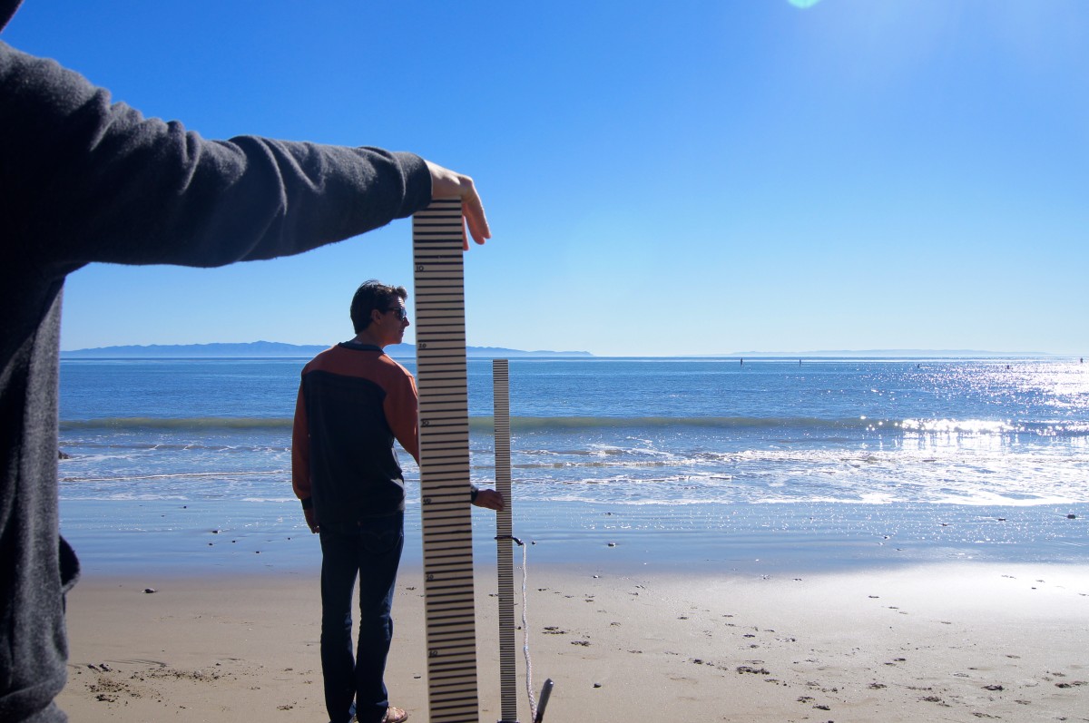 community-volunteers-take-to-the-beach-measuring-our-dynamic-coastline